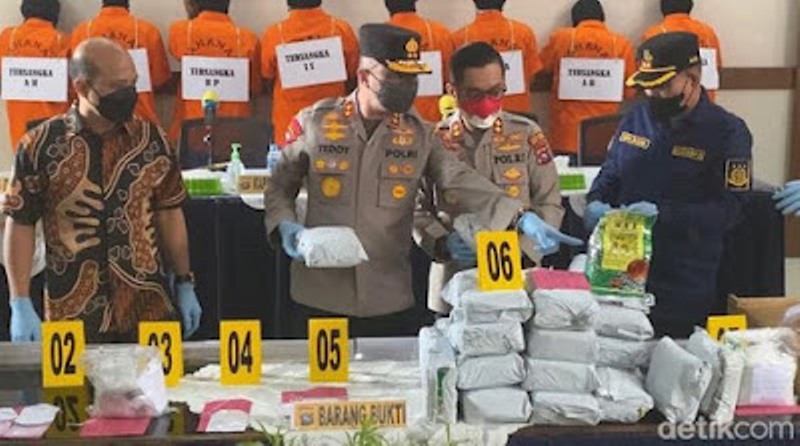 Kapolri: Irjen Teddy Minahasa Diduga Jual Barang Bukti Narkoba