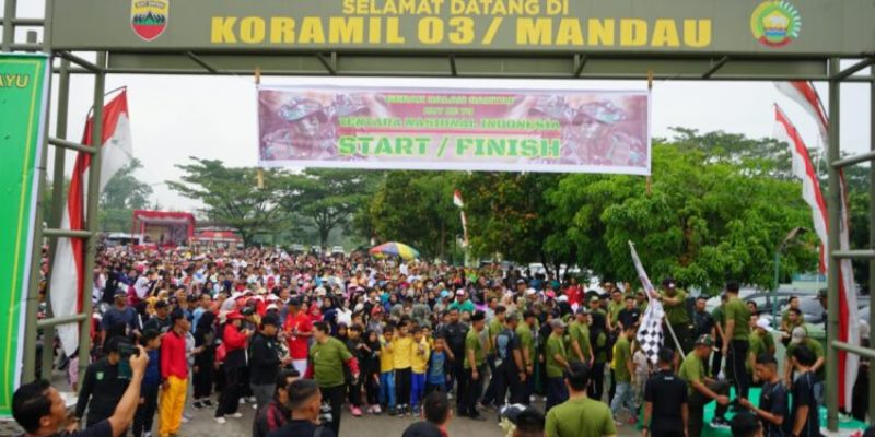 Ribuan Masyarakat Ikuti Jalan Santai dan Senam Aerobik