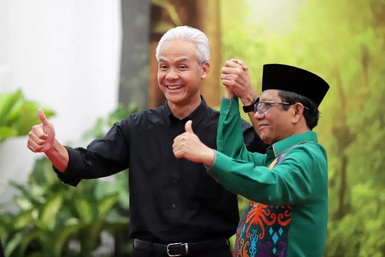 Hilirisasi digital Ganjar-Mahfud: Internet Ngebut, Laptop dan Ponsel Lokal