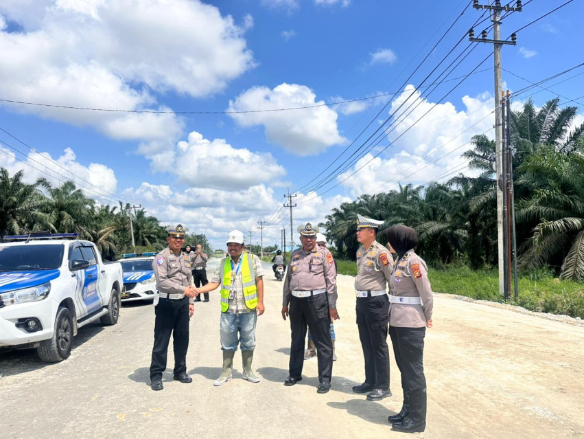 Polda Riau Cek Jalur Lintas Timur KM 83, Pastikan Pengamanan Pengguna Jalan