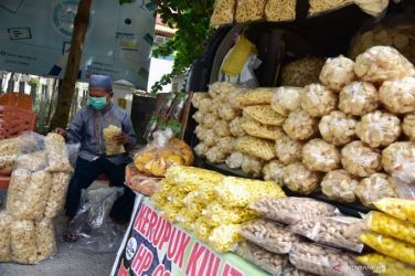 Pemerintah Undur Rencana Wajib Sertifikasi Halal bagi Usaha Kecil dan Mikro