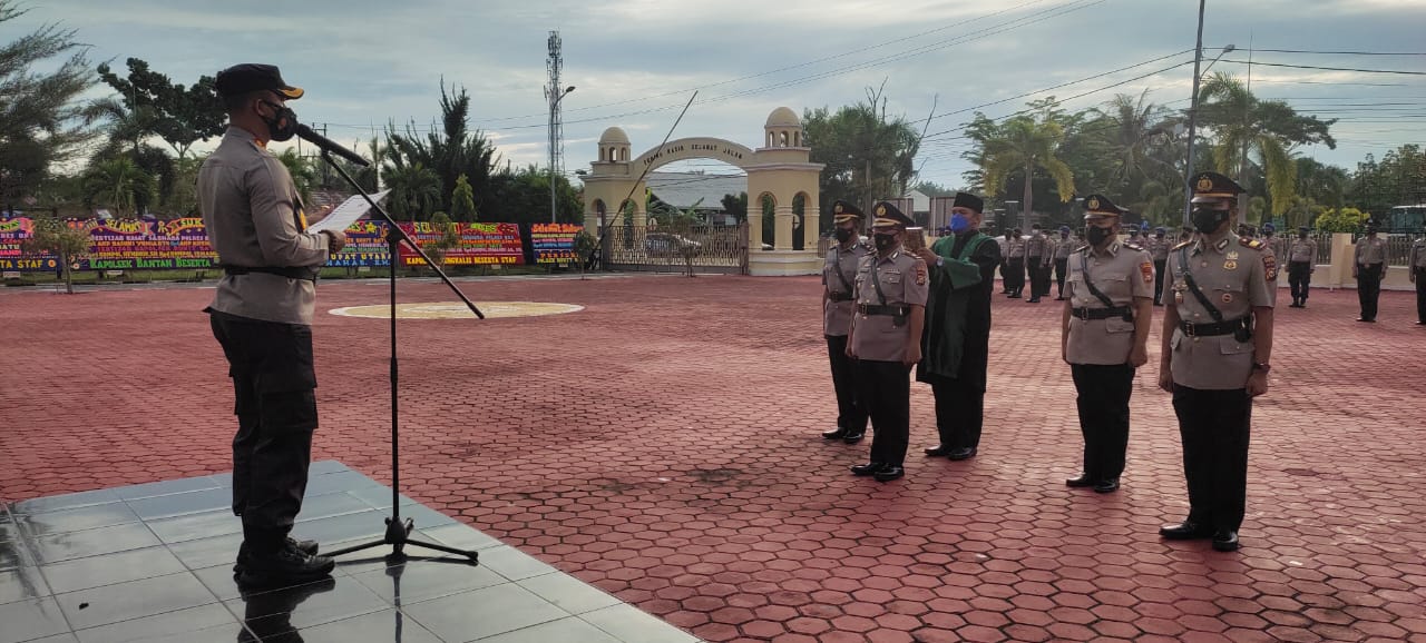 Sertijab Kapolsek Bukit Batu dan Kasat Sabara Berlangsung Khidmat