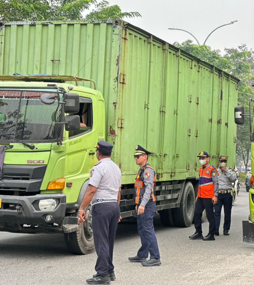 Tiga Hari Razia, 47 Kendaraan Bertonase Besar di Pekanbaru Diamankan