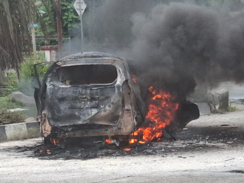 Mobil Toyota Avanza Terbakar di SPBU Kuok, Pengemudi Alami Luka Bakar Serius