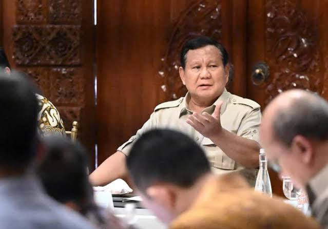 Prabowo Pasang Badan Soal Utang Kereta Cepat China Whoosh: Jangan Menari di Gendangnya Orang!