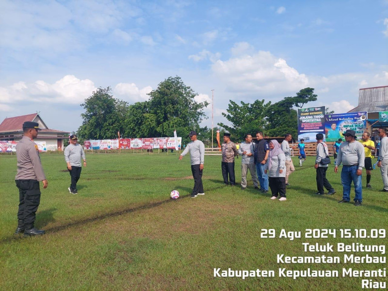 Diseponsori PT. ITA, Camat Merbau Buka Turnamen Sepak Bola dan Volly Ball Sempena HUT RI Ke-79