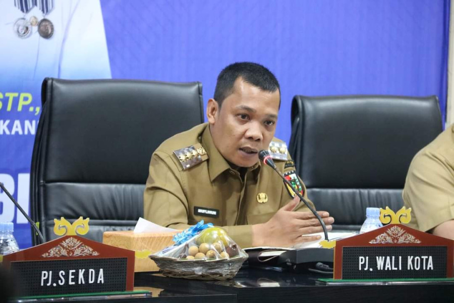 Overlay 3 Jalan Padat Kendaraan Dilanjutkan Tahun Depan