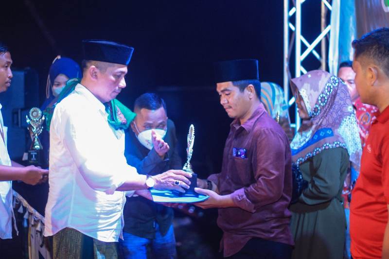 Sukaria Desa Kudap Juara I Festival Lampu Colok Banyak Peserta Tak Sesuai Kriteria