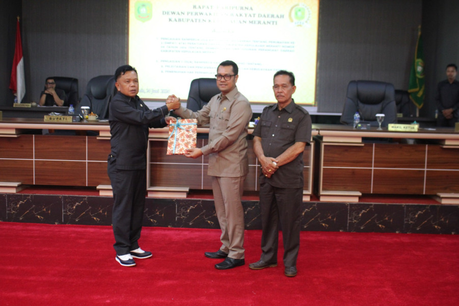 DPRD Kepulauan Meranti Gelar Paripurna Penyampaian 2 Ranperda Inisiatif DPRD Tentang Budaya dan Hak Perempuan