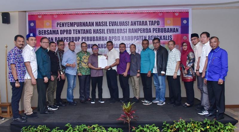 APBD-P 2023 Diteken Plt Gubri, Tiga Hari Kedepan Sudah Bisa Digunakan