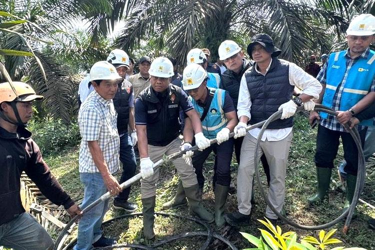 Bongkar Misteri Blackout Sumatera, Bareskrim Polri Bawa Potongan Kabel SUTET ke Laboratorium