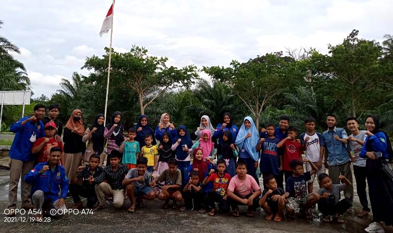 Pojok Baca Hipematan-B Merambah Hingga ke Perpustakaan Desa