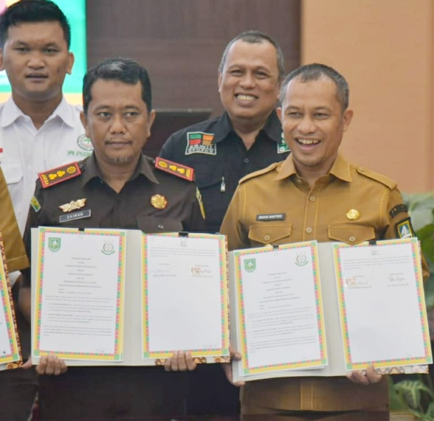 Wabup Bagus Santoso Teken MoU Bersama Kajari Bengkalis