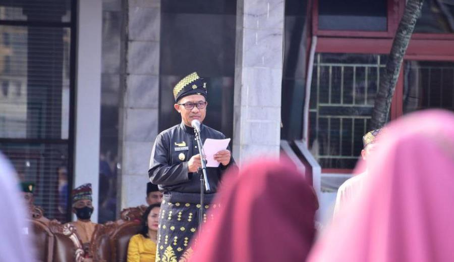 Wabup Pimpin Upacara Peringatan Hari Jadi ke-65 Provinsi Riau