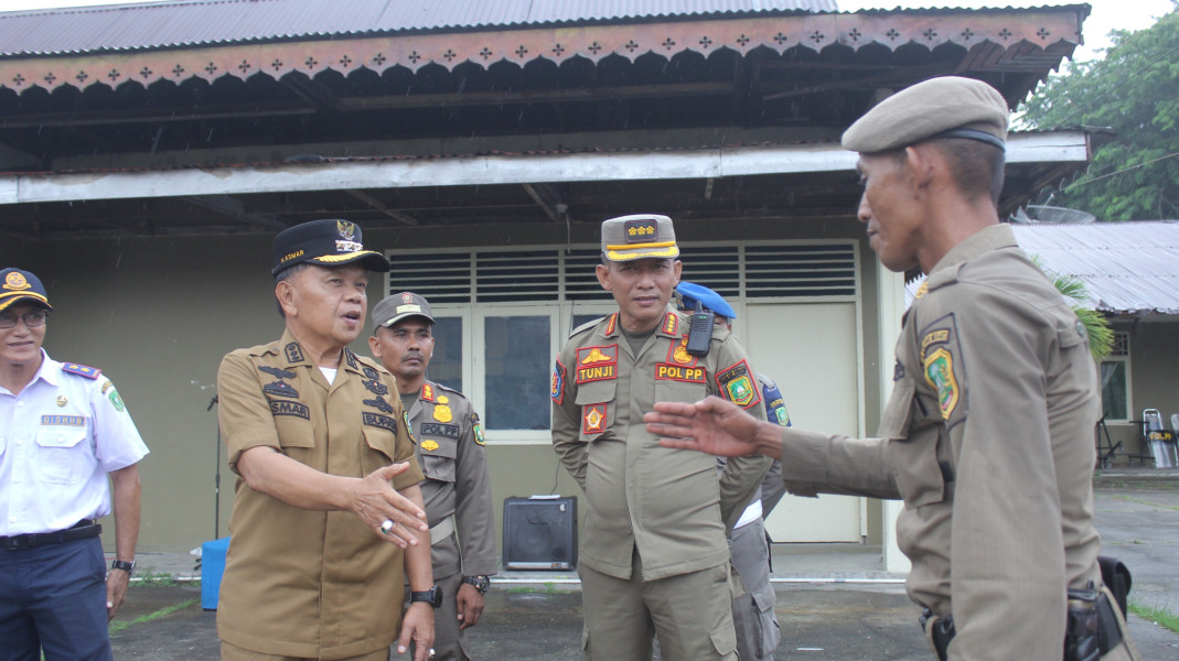 Plt Bupati Asmar Tutup Pelatihan Bersama Satpol PP Meranti