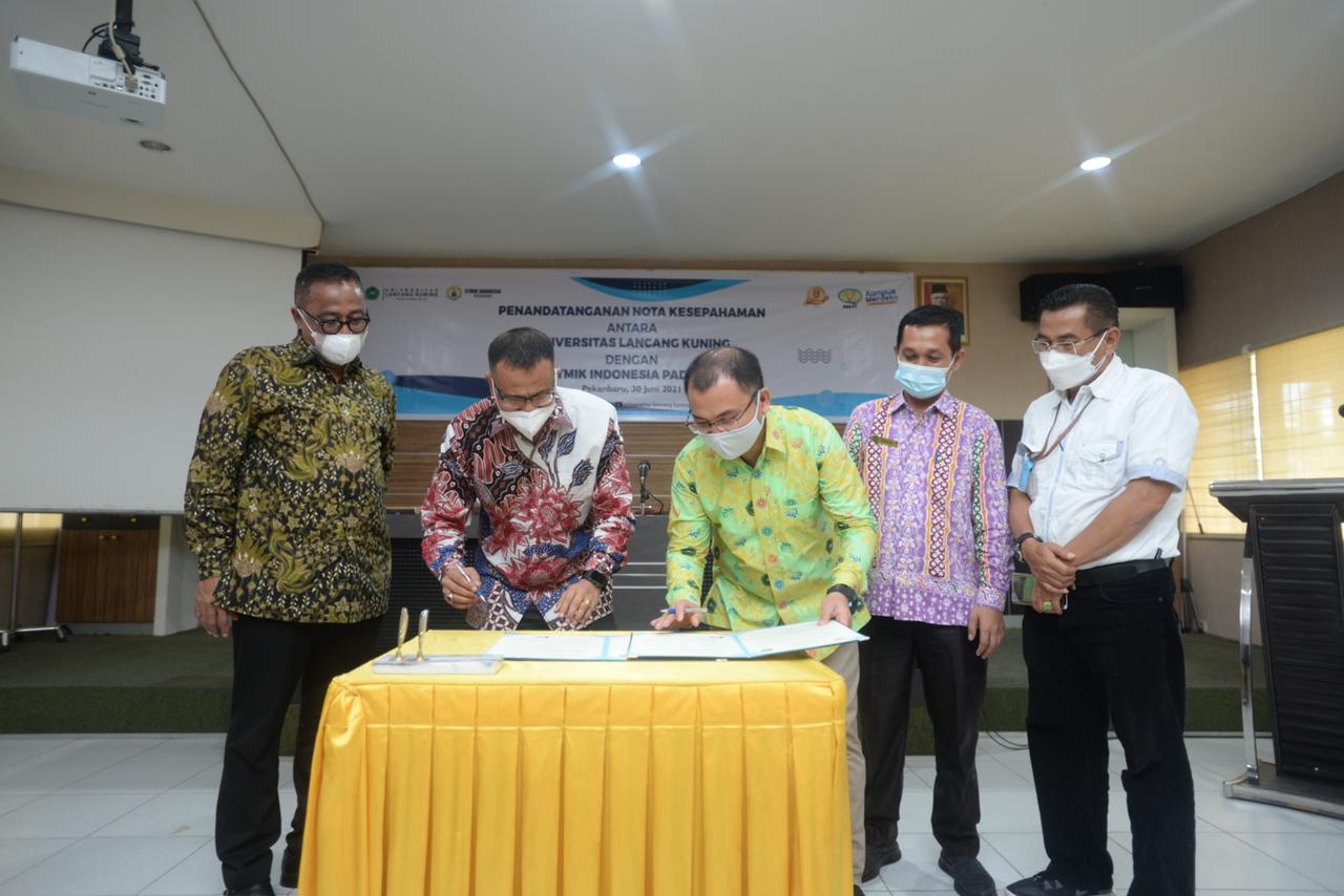Majukan Pendidikan di Indonesia, Unilak dan STMIK Indonesia Padang Jalin Kerjasama MBKM