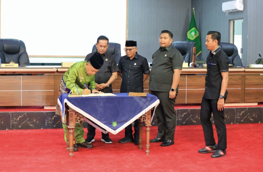 Pemkab Meranti dan DPRD Teken MoU KUA-PPAS APBD 2026