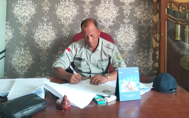 Heboh Kantor Desa Tutup, Kades di Kuansing Ungkap Fakta 5 Bulan Gaji Belum Dibayar