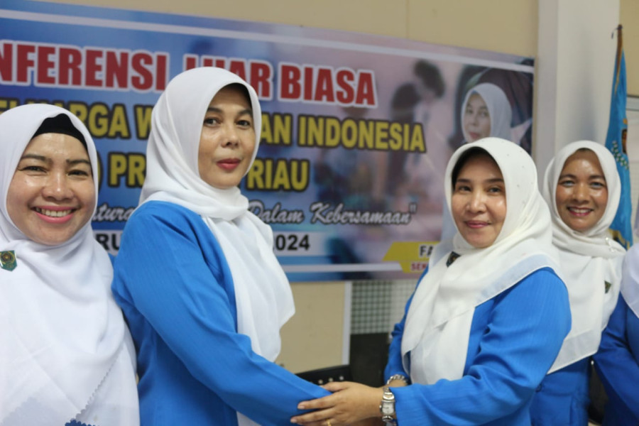 Fatia Ulfa Ditetapkan Menjadi Ketua IKWI Riau Periode 2024-2029