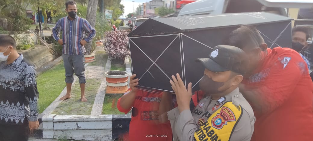 Polri Kawal Proses Pemakaman Jenazah Bocah 7 Tahun yang Tenggelam di Kanal PT MAS