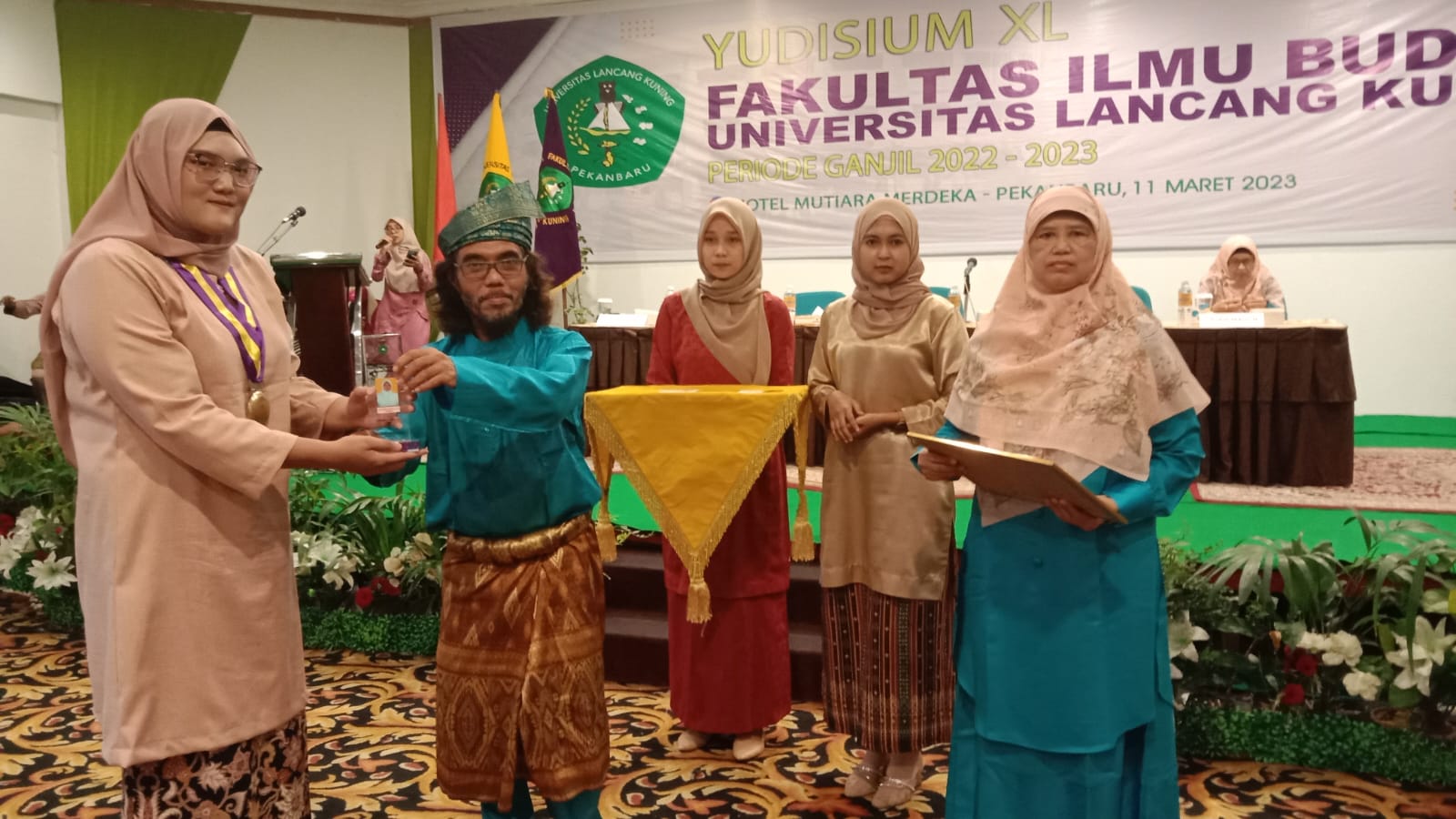 FIB Unilak Yudisium ke 40, Dekan M Kafrawi Berharap Alumni Dapat Mendunia