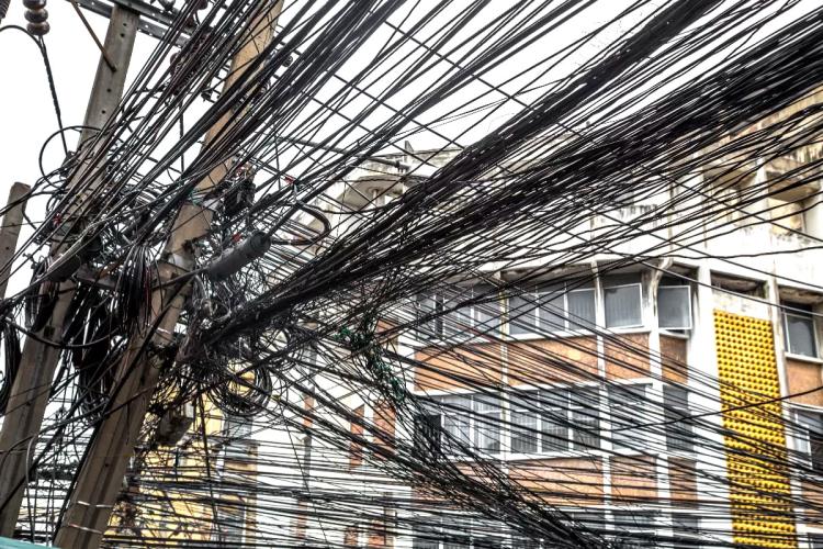 Kabel Internet Semrawut Bikin Murka, Pemko Pekanbaru Bekukan Semua Izin Tiang Baru