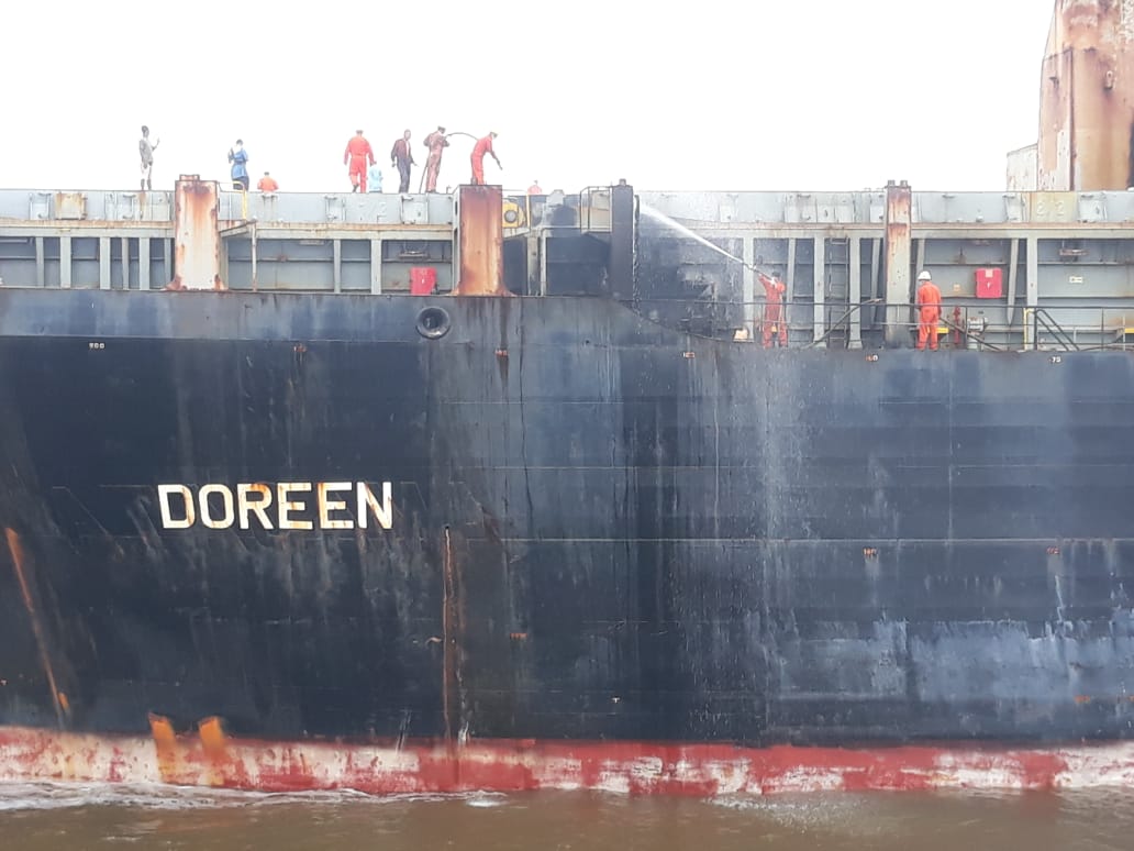 Kapal MV Doreen Berbendera Panama Terbakar