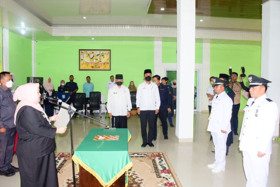 Bupati Kasmarni Harapkan Perangkat Desa dan BPD Bersinergi Bangun Desanya