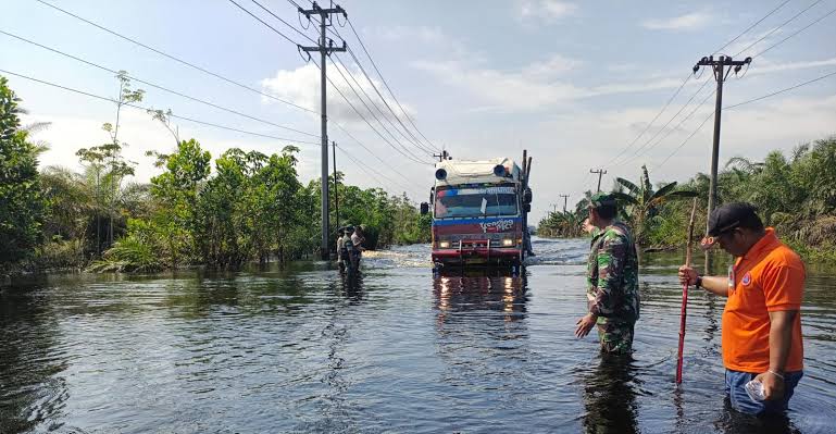 Penyebab Debit Banjir Jalintim Km 83 Desa Kemang Pelalawan Kembali Naik 10 Cm