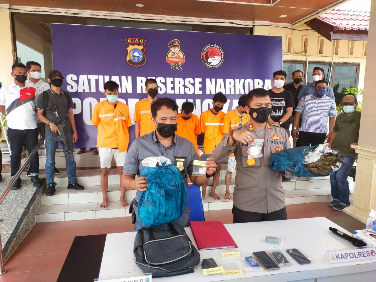 1,9 Kg Ganja Diamankan dari Lima Tersangka