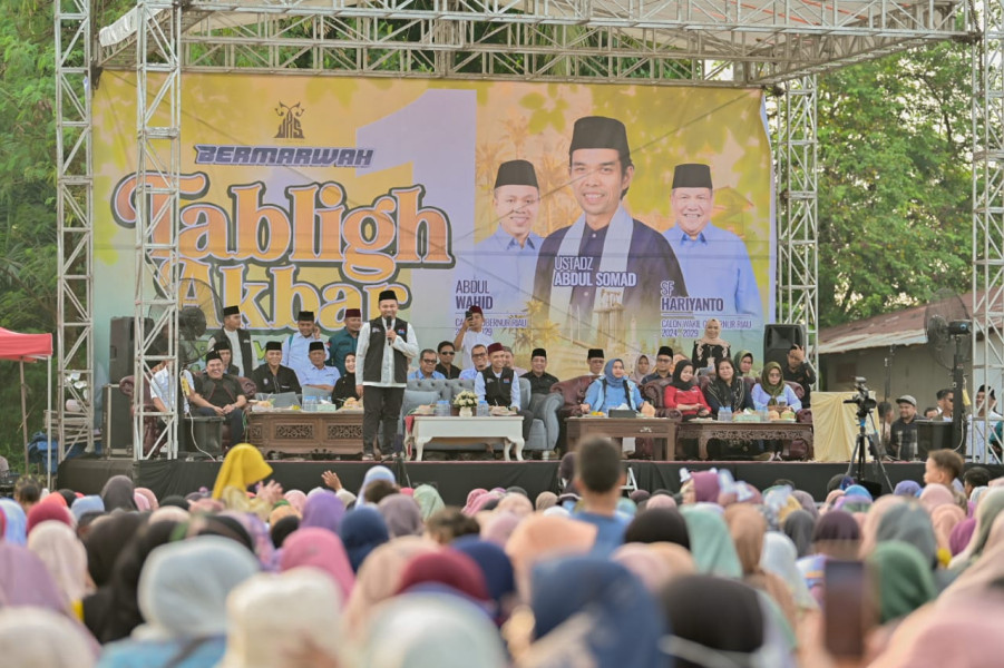 Cagubri Abdul Wahid dan Cabup Bengkalis Bersama Utadz Abdul Somad Gelar Kampanye di Duri