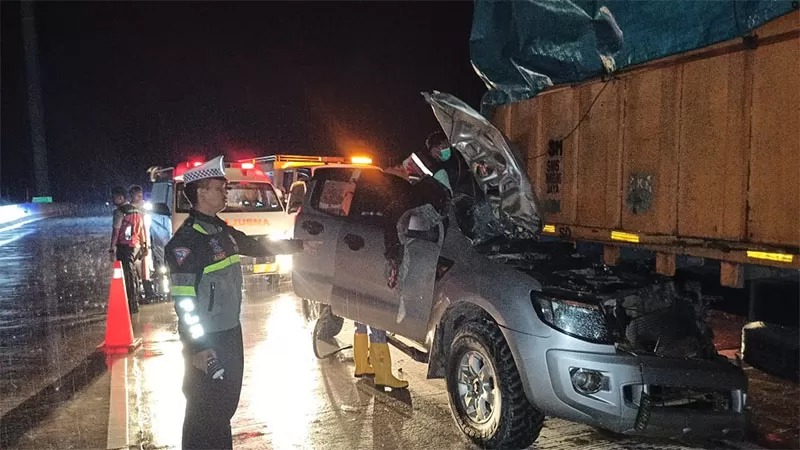 Lakalantas di Tol XIII Koto Kampar -Bangkinang, Dua Meninggal