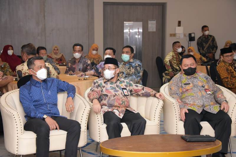 Bupati Kasmarni Buka Kegiatan Forum Diskusi Prosedur Pelayanan Pajak dan Retribusi di Pekanbaru