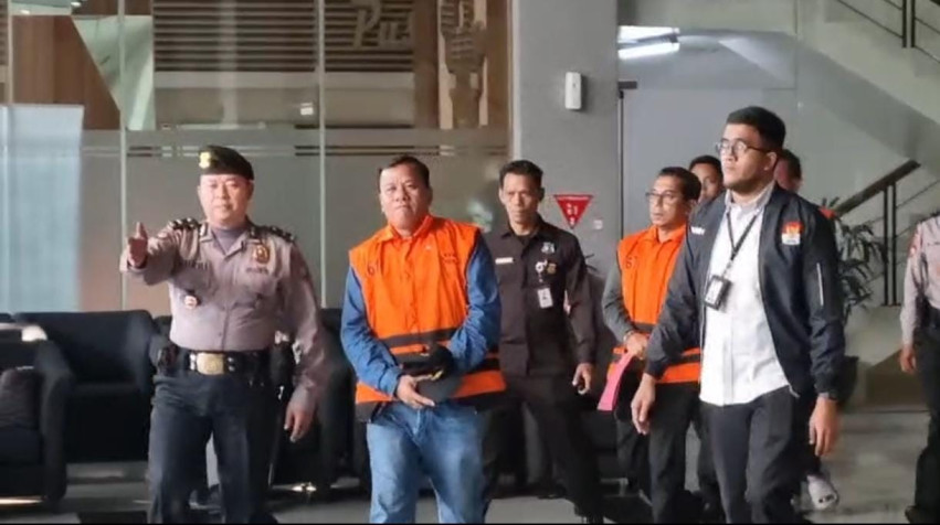 KPK Sita Land Cruiser dan Dokumen Penting Kasus Suap Suhardiman Amby