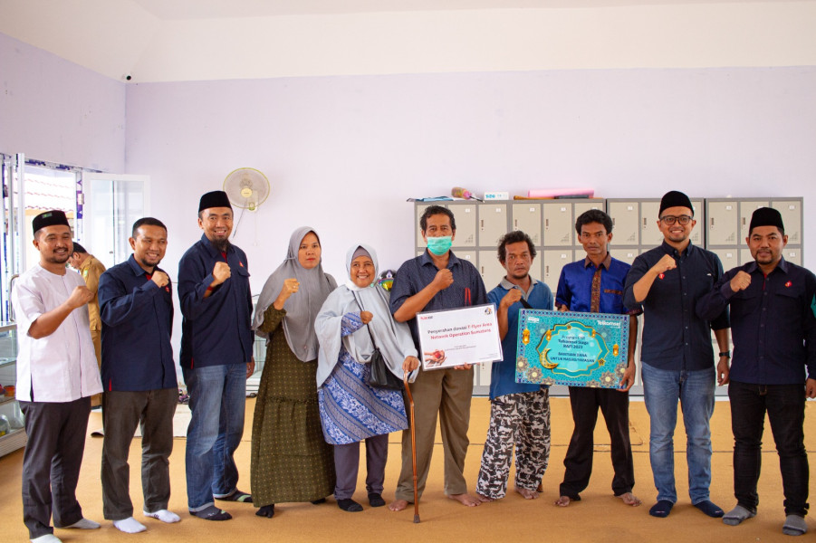 Telkomsel Siaga Rafi Sumbagteng bersama Dompet Dhuafa Riau Salurkan Bantuan CSR di Pekanbaru