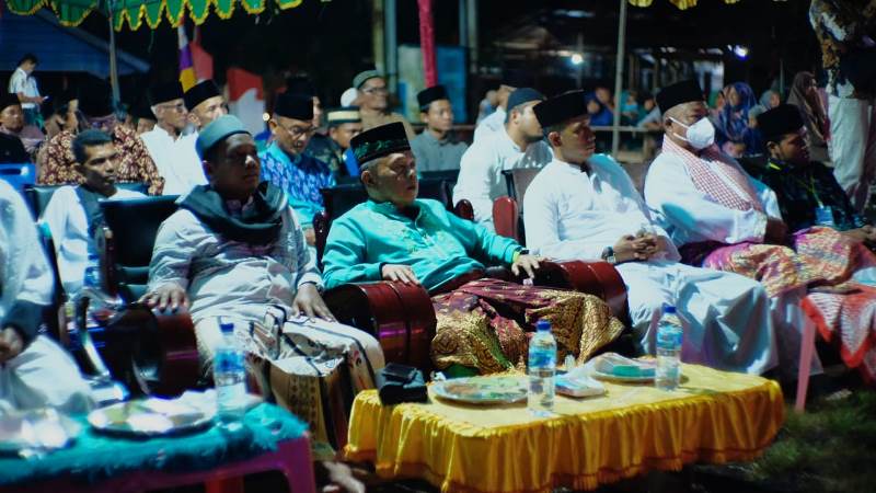 AKBP (Purn) H. Asmar Hadiri Halal Bi Halal dan Santunan Anak Yatim di Desa Mengkirau