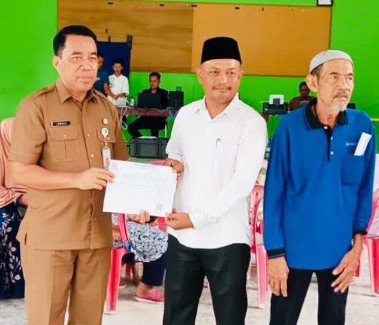 Terkait Dokumen Kependudukan, Molduk Jebol Master Non Stop Layani Masyarakat