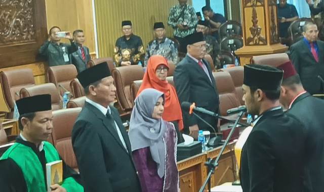 Sempat Dilarikan Berkas, Akhirnya Dua Anggota PAW DPRD Bengkalis dari PKS Dilantik