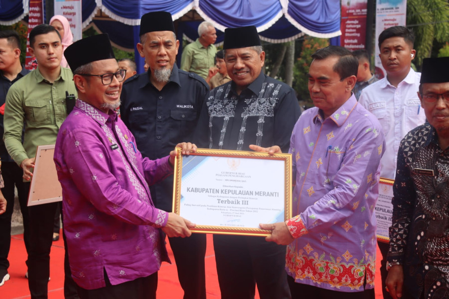 Kepulauan Meranti Terima 2 Penghargaan dalam Harganas Provinsi Riau