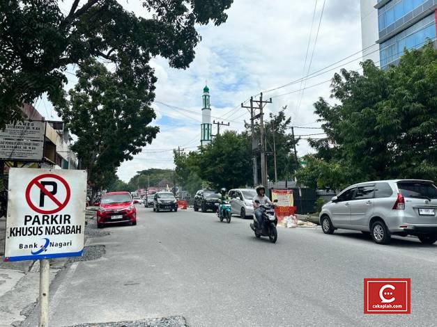 Dishub Terkesan Biarkan Parkir Liar Menjamur di Pekanbaru