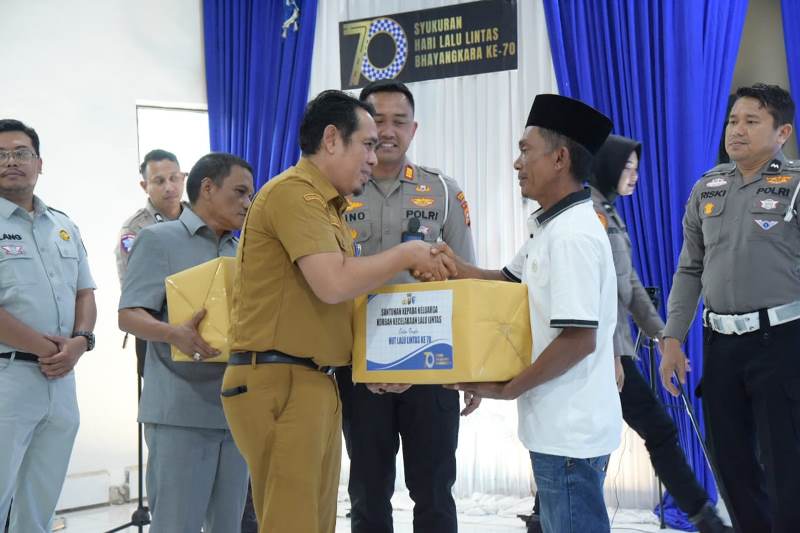 Bupati Bengkalis Beri Motivasi Untuk Tingkatkan Pelayanan yang Baik kepada Masyarakat