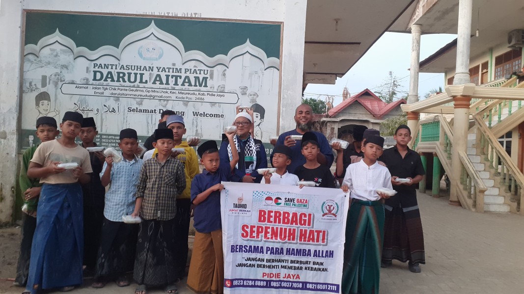 Jumat Berkah di Pidie Jaya, Yayasan Subuh Salurkan Bantuan ke Masjid dan Panti Asuhan