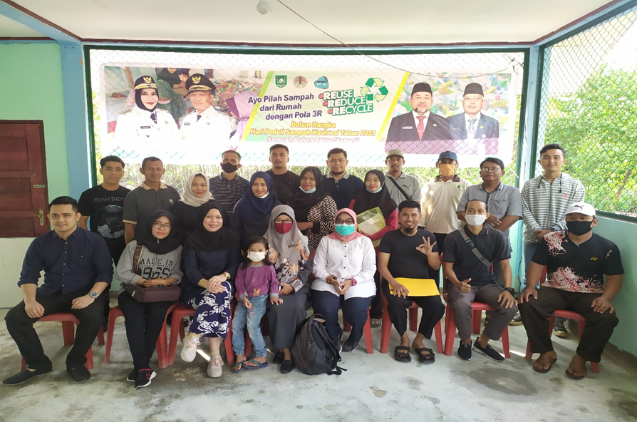 Pelatihan Pembuatan F1 Embio di Bank Sampah GPS Putri Hijau