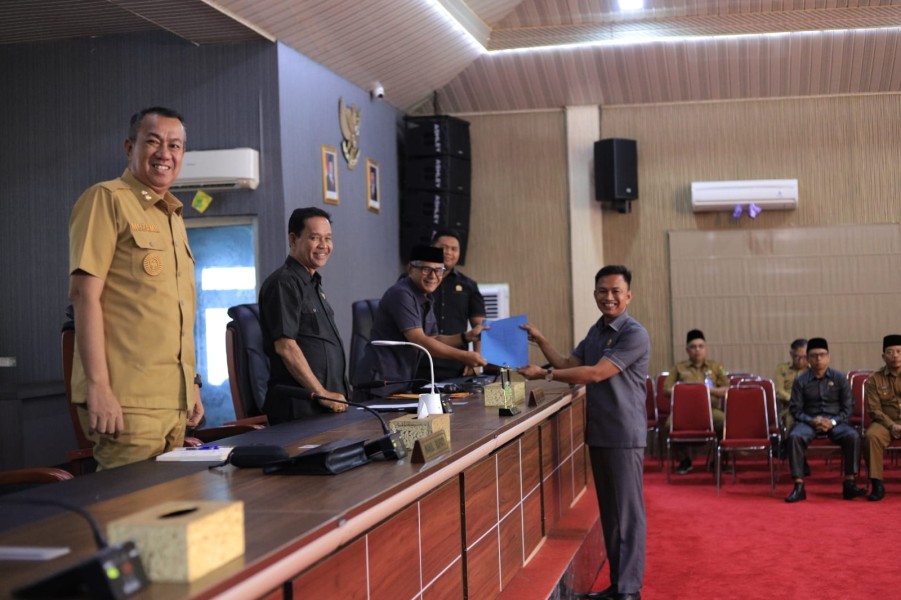 Fraksi di DPRD Kepulauan Meranti Sampaikan Pandangan Umum LKPJ Bupati Tahun 2024