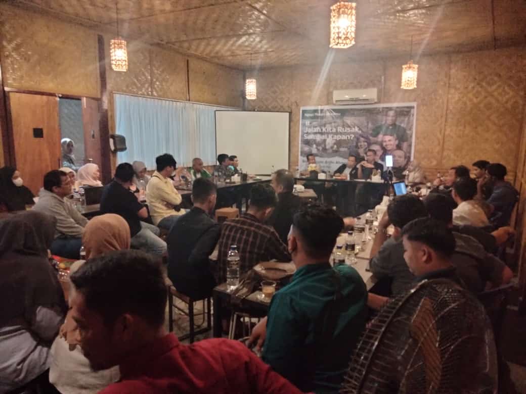 Jalan Riau Banyak Rusak, Diskusi Sijari dan WAG Suara Riau Bongkar Persoalan