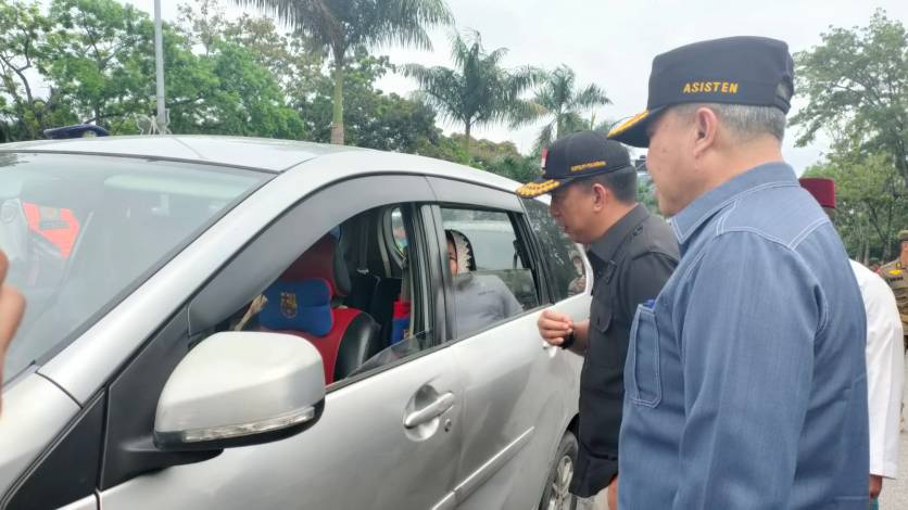 Setiap Mobil di Pekanbaru harus Punya Tong Sampah, Kalau Tak Ada Bakal Ditindak