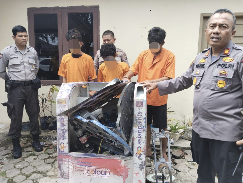 Polsek Bukit Raya Berhasil Menangkap DPO Kasus Pencurian Toko Bangunan di Jalan Rawamangun