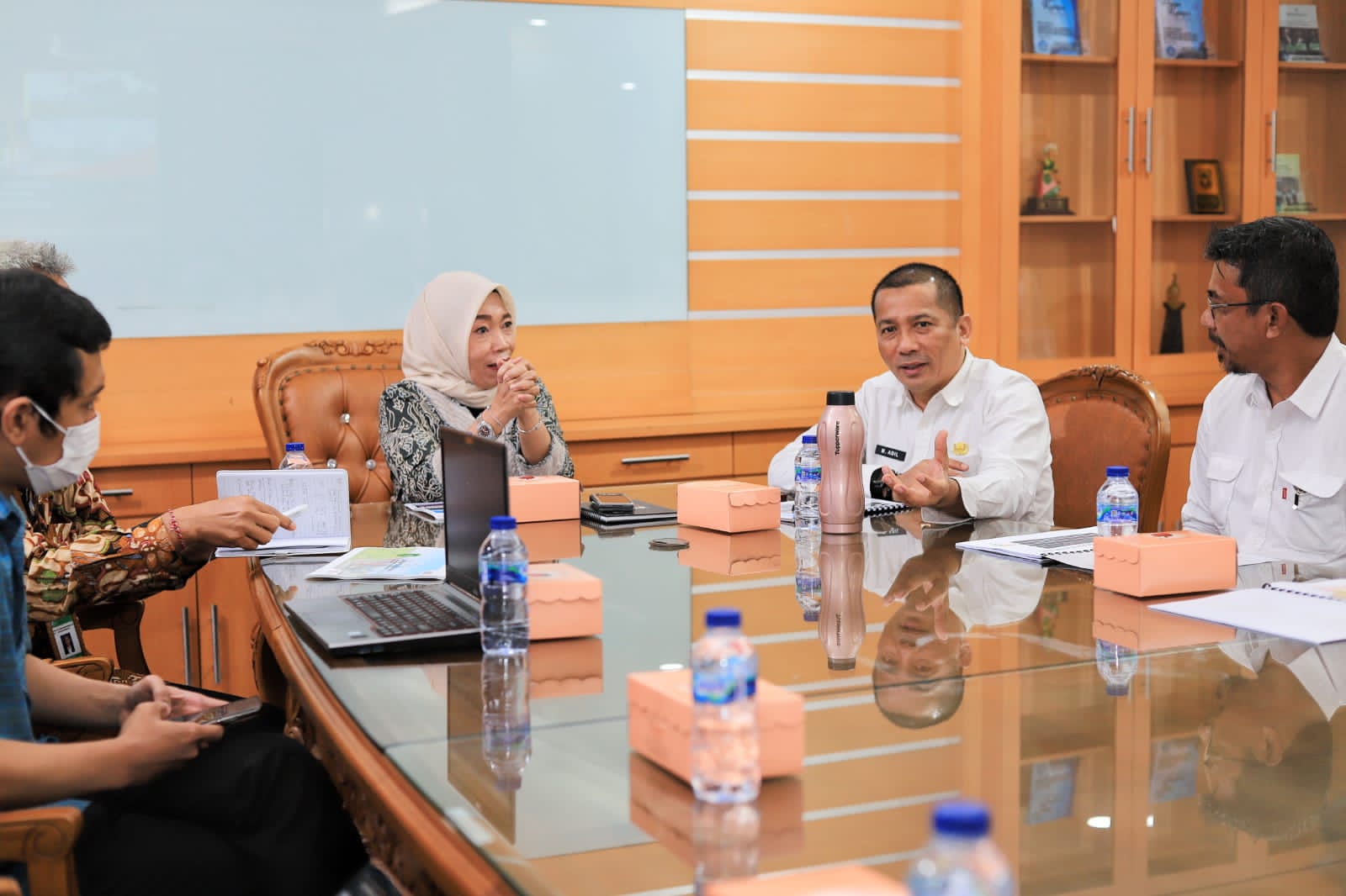 Bupati Meranti Datangi Kemendikbud dan Kementerian LHK