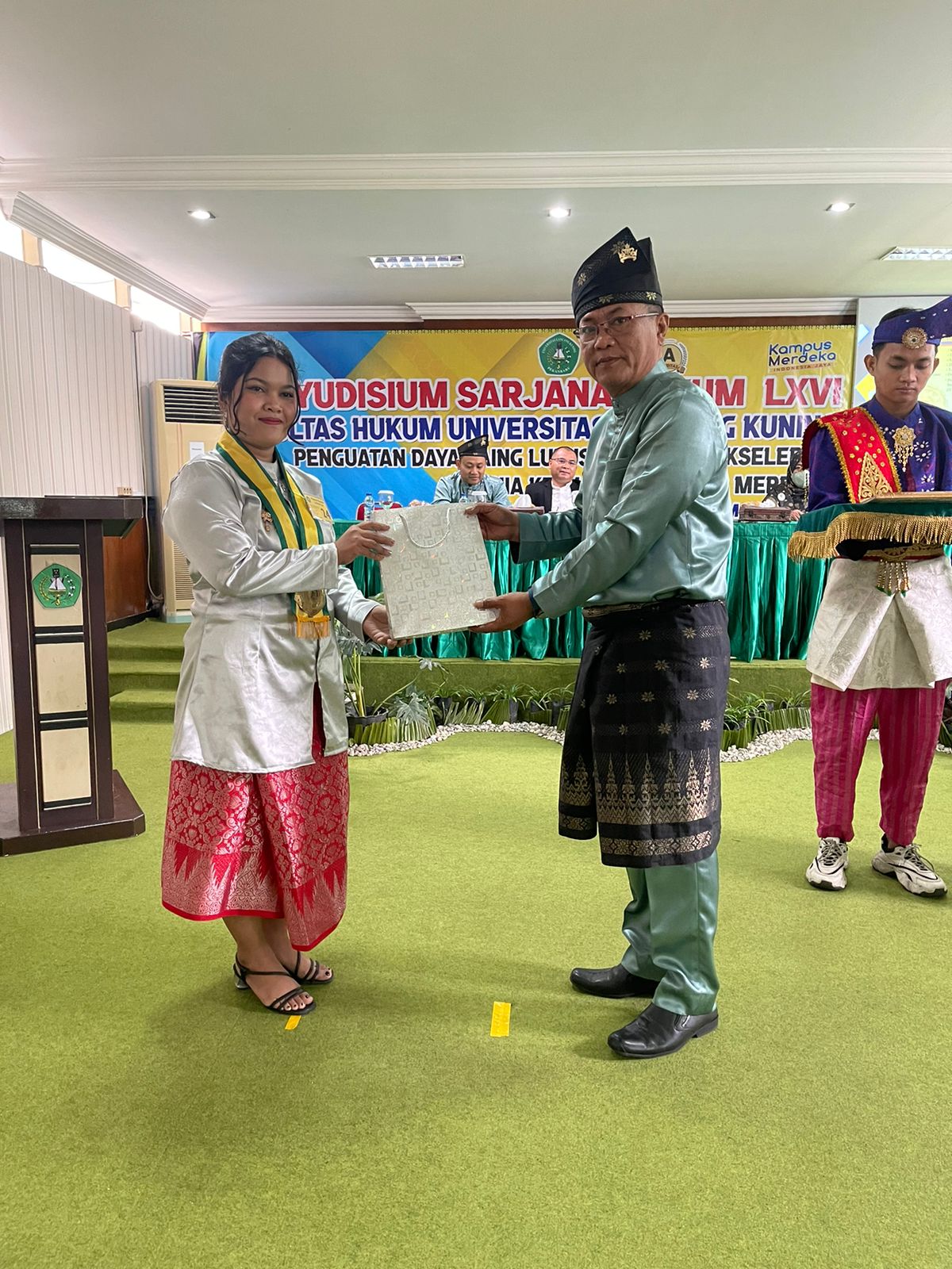 Fakultas Hukum Unilak Yudisium ke 66, Vildese Raih IPK Tertinggi