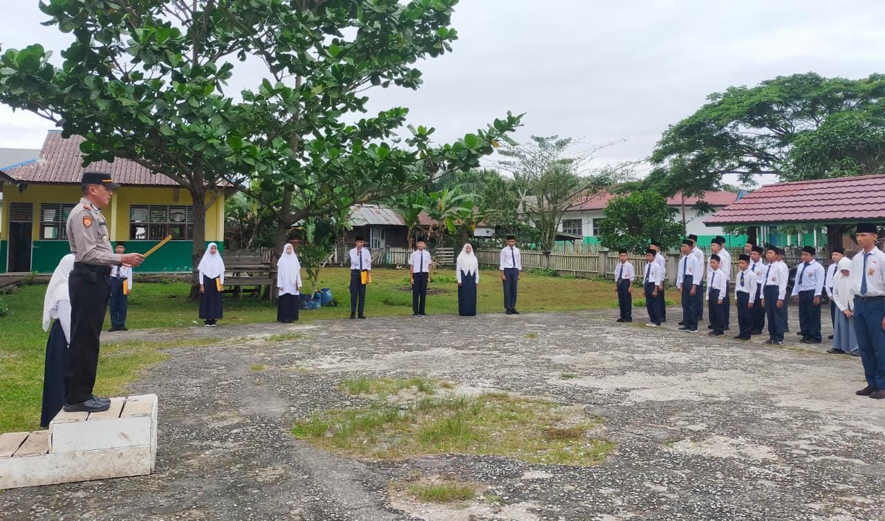 Irup di MTs Munawarah Bagan Melibur, Ini Pesan Kapolsek Merbau kepada Siswa 